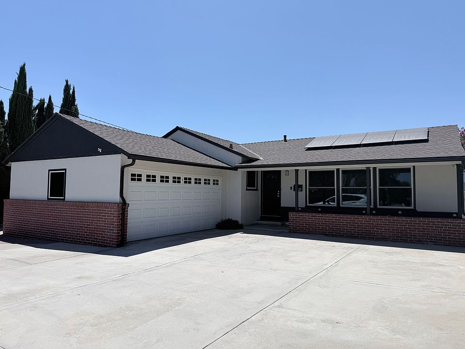 1st image of 527 N San Antonio Ave