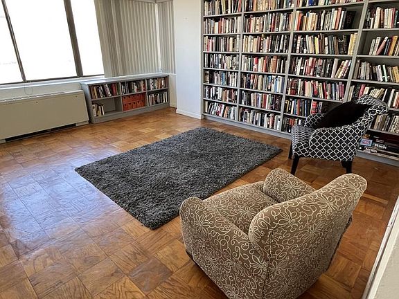 4th image of 522 21st St NW APT 811