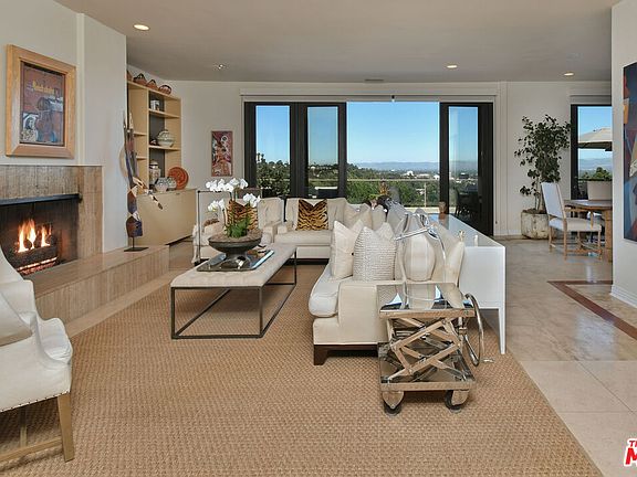 5th image of 4039 Cody Rd