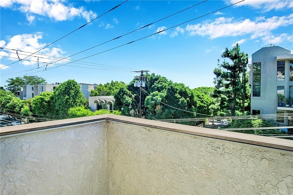 1 bed, 742 sqft, $3,800 — Photo 4