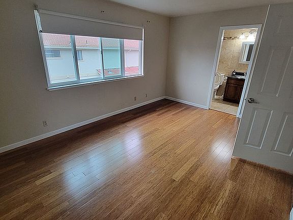3rd image of 1448 W Latimer Ave