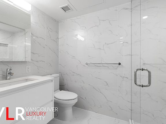 5th image of 8181 Chester St #402