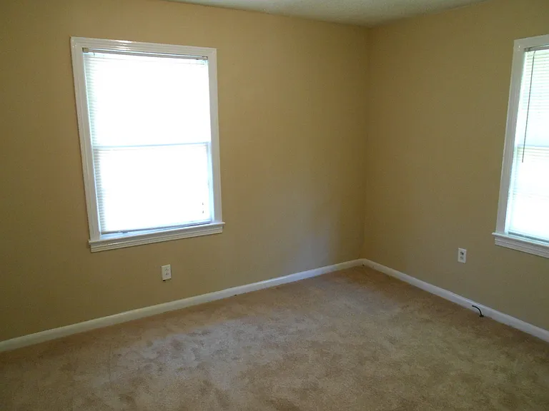102 Wheeler Dr — Photo 12