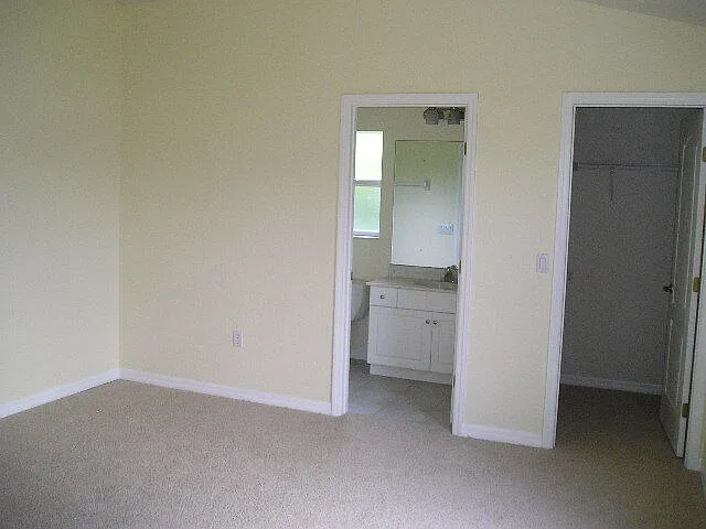 9 Lytton Ln — Photo 11