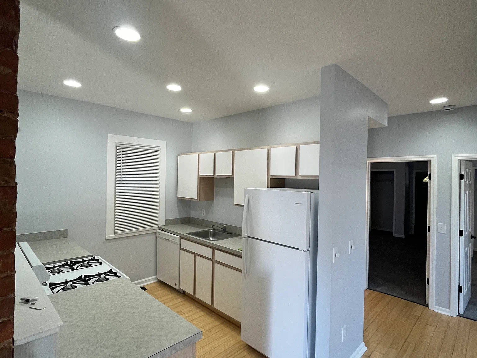 2 bed, 1056 sqft, $1,650 — Photo 3