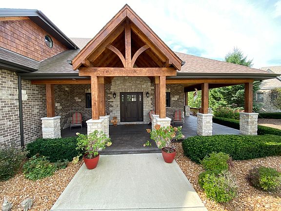 5th image of 19204 Loveland Ct