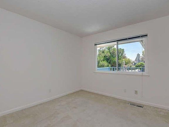 5th image of 152 Belwood Ct