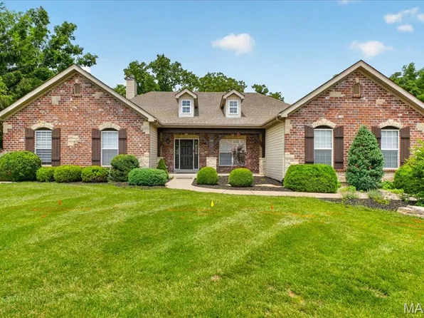 886 Arbor Chase Dr, Ballwin, MO 63021