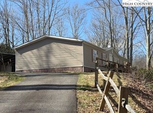 68 Rhoneys View Rd, Newland, NC 28657