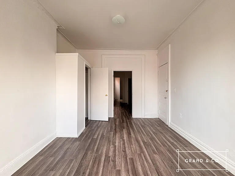 228 Hull St #3 — Photo 10