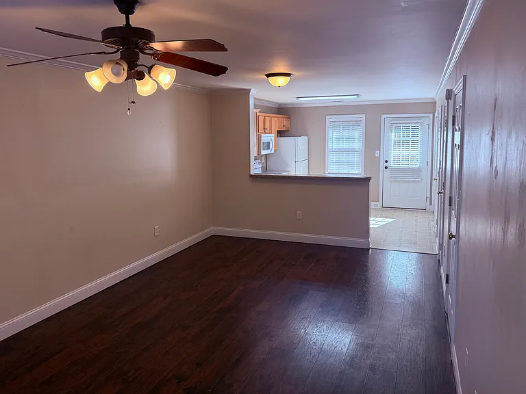 240 Cleveland Rd #115 — Photo 2
