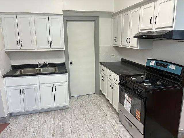 1430 N Leamington Ave #2 — Photo 5