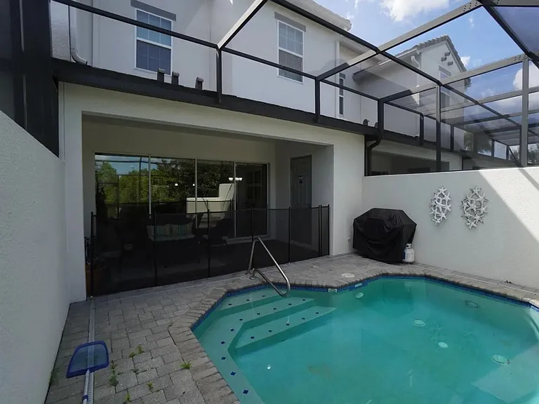 510 Captiva Dr — Photo 43