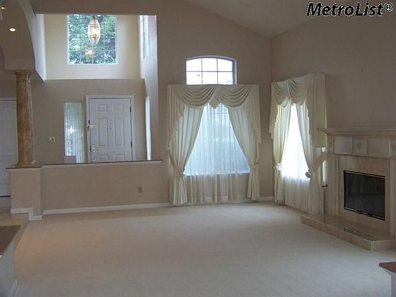 4th image of 3357 Kensington Dr