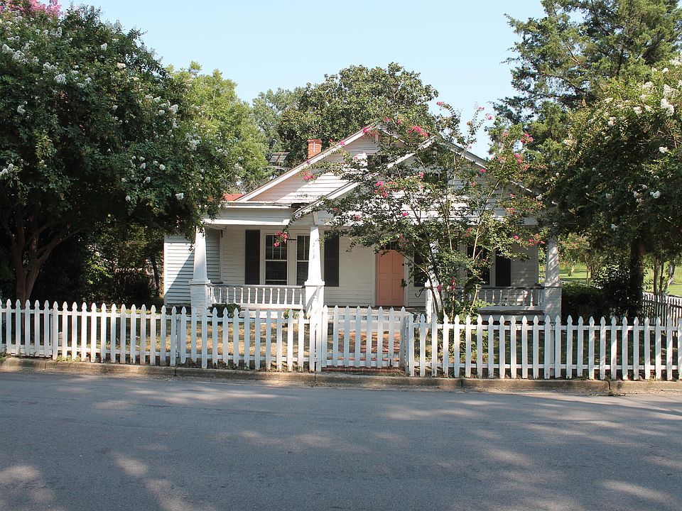 1st image of 213 S 5th St
