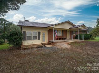 4031 Killian Rd, Lincolnton, NC 28092