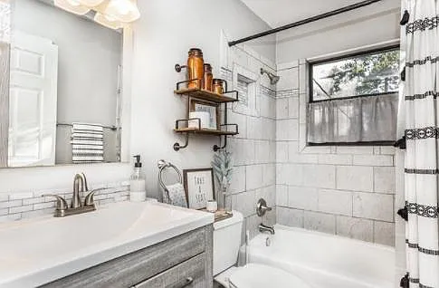 4 Catalina Ct — Photo 4