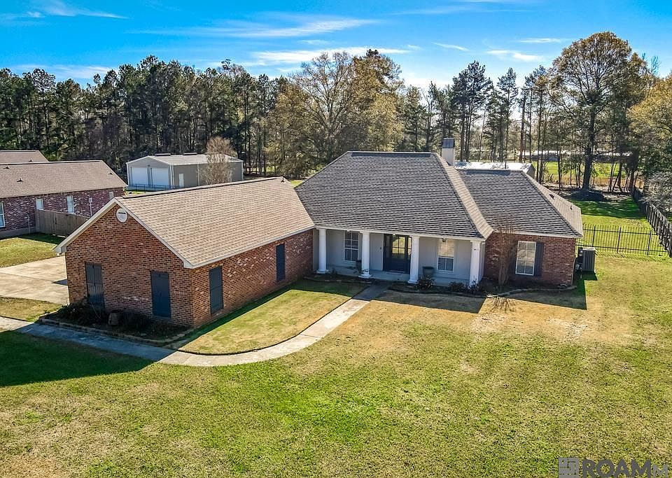 1st image of 9740 Meadow Ln