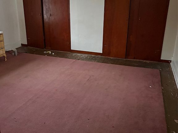 5th image of 318 Cherry St