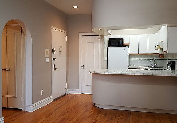 4th image of 2790 Broadway APT 5