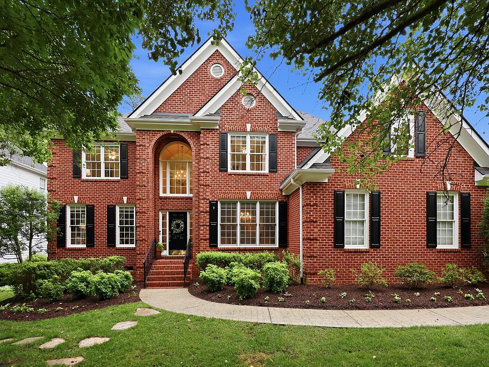 1st image of 202 Briardale Ave