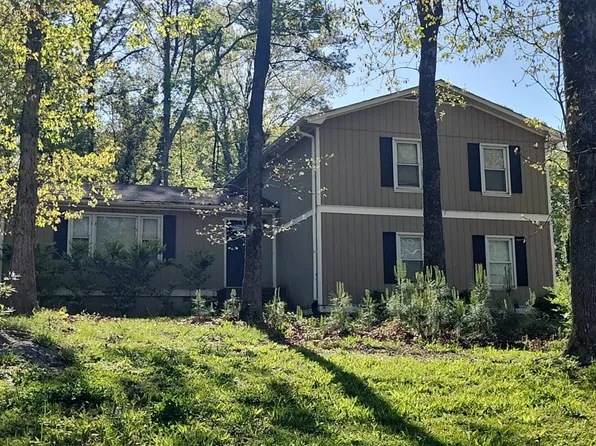 1482 Hewatt Rd SW, Lilburn, GA 30047