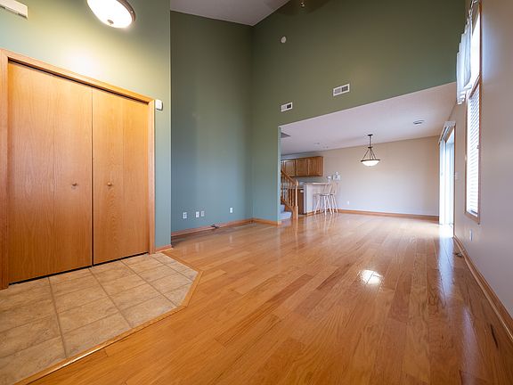 Entrance/Living Room
