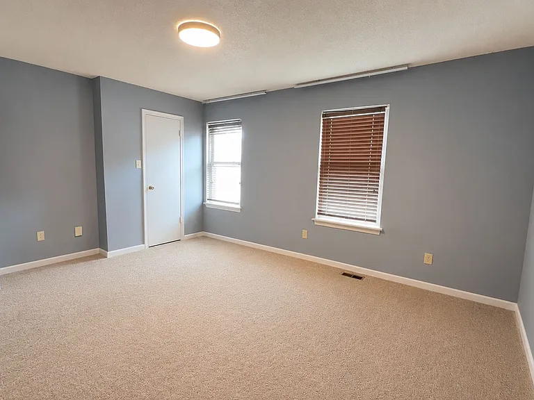 4614 Glanmire Dr — Photo 5