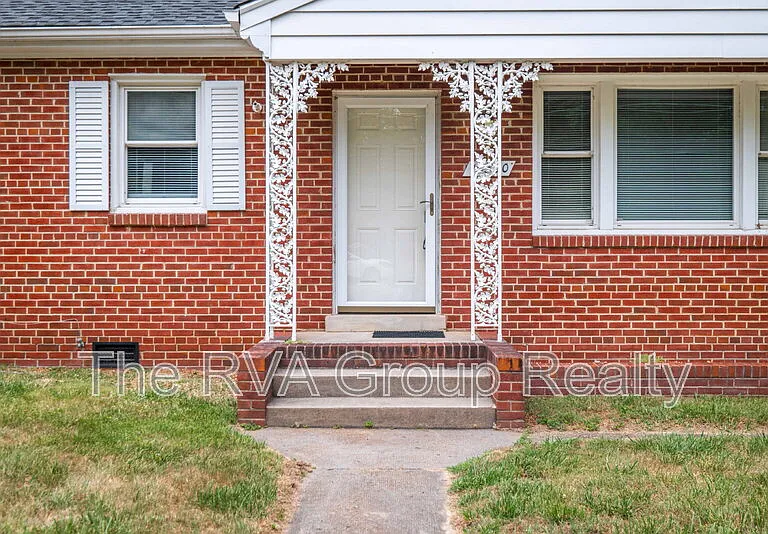 10530 Lambeth Rd — Photo 4