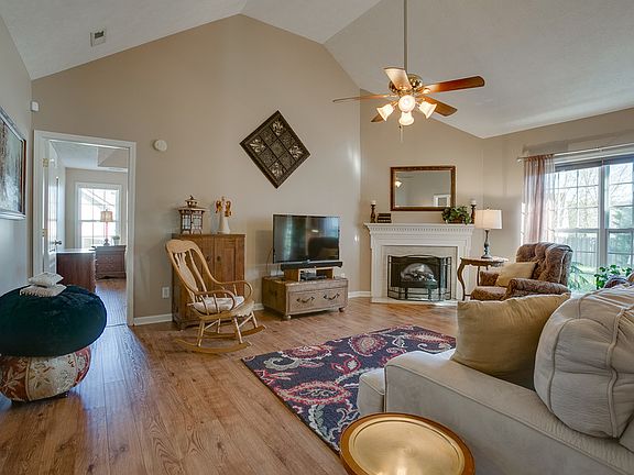 2nd image of 526 Heartland Ln