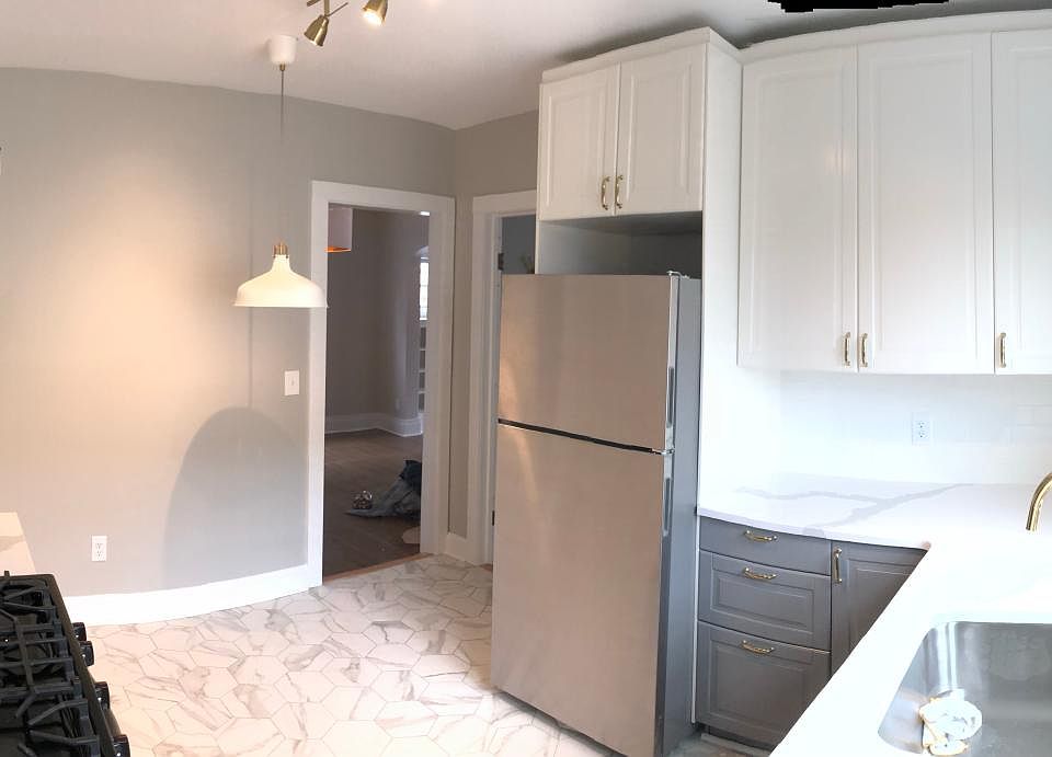 1st image of 26 Rand Ave #1
