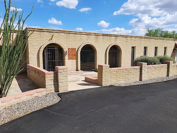 2nd image of 1355 W San Nicolas Dr