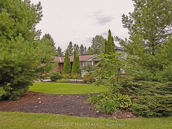 2nd image of 17 Minler Rd