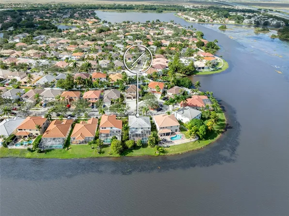 1162 Fairfield Meadows Dr, Fort Lauderdale, FL 33327