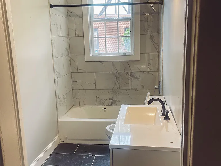 1219 Eberhart Ave #2 — Photo 13