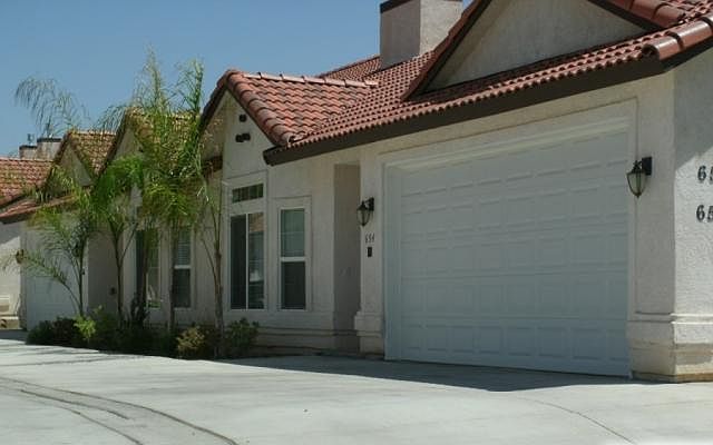 2nd image of 658 Clover Meadow Ct APT B