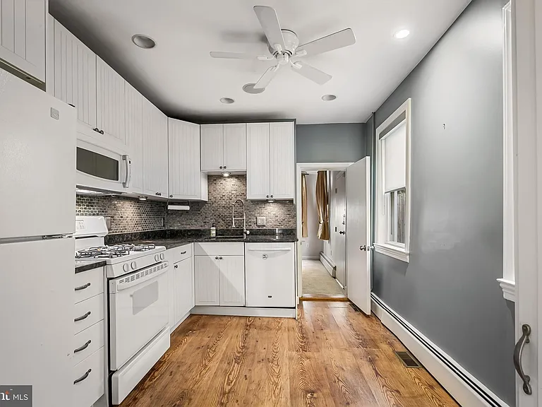 719 S Montford Ave — Photo 14