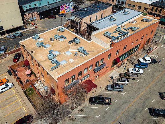2nd image of 1001 Main Avenue #303