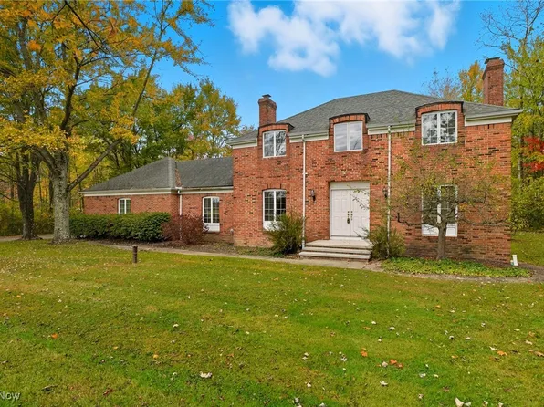 11710 Butternut Rd, Chardon, OH 44024