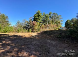 3951 Tater Hill Rd, Morganton, NC 28655