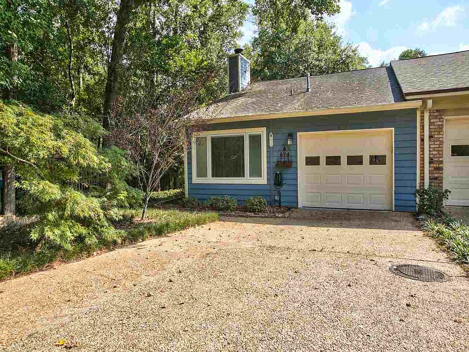 1st image of 1411 Sturbridge Pl