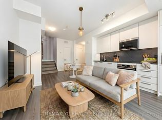 871 Sheppard Ave W #44, Toronto, ON M3H0E8