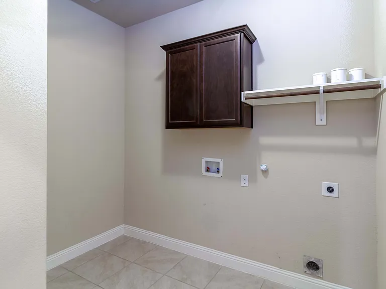15613 Renshaw Way — Photo 16