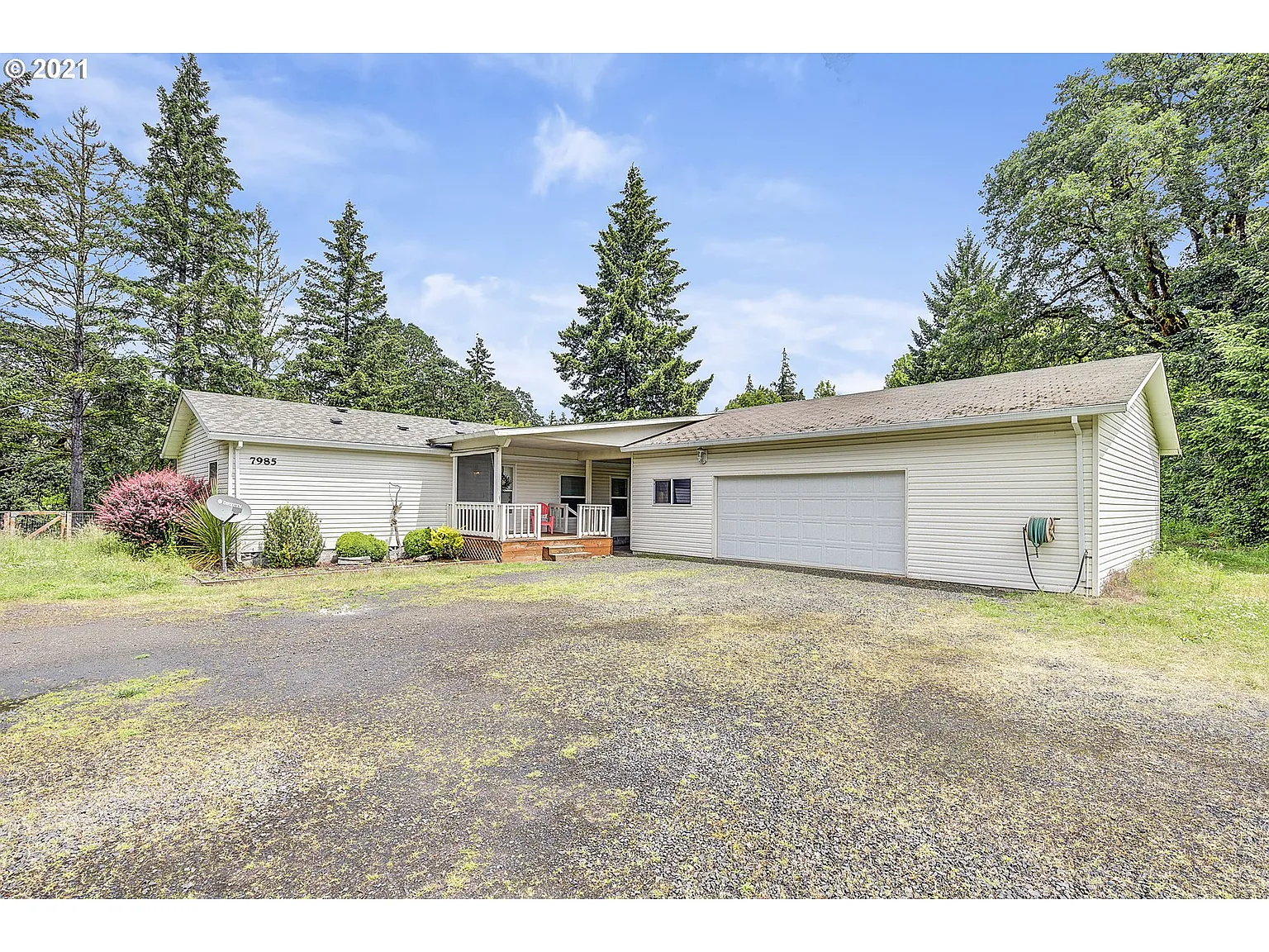7985 Sawtell Rd photo 1