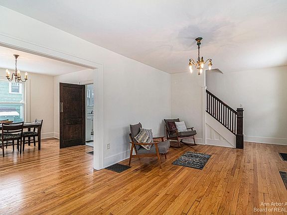 4th image of 214 Wildwood Ave