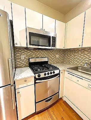 1st image of 219 W 16th St APT 1D