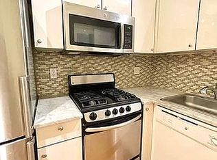 219 W 16th St APT 1D, New York, NY 10011