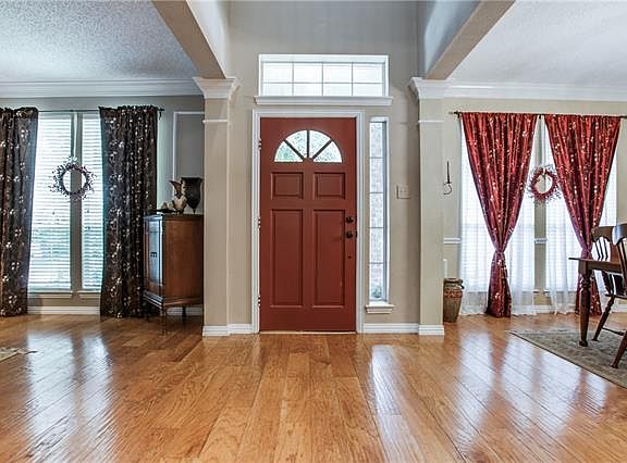4th image of 2204 Becket Dr