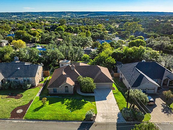 3rd image of 2119 W Bluff Dr