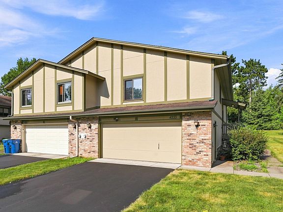 3rd image of 4233 Thornhill Ln